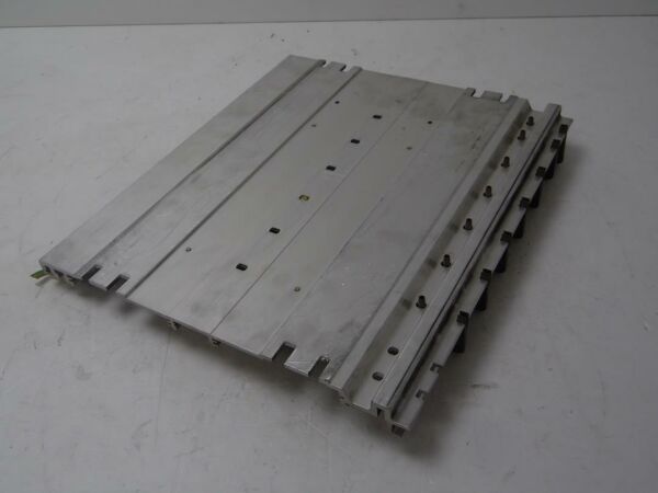 6ES5700-0LB11, 6ES5 700-0LB11 CR 700-0LB MOUNTING RACK, 6 SLOTS SIEMENS