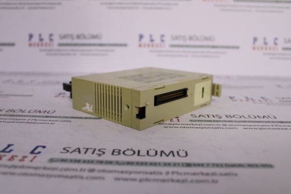 C200H-OC225 OMRON OUTPUT MODULE 16 POINT 250VAC 24VDC 2.EL