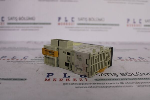 CJ1W-OC211 OMRON DIGITAL OUTPUT UNIT 16 POINT 250V AC/24V DC 2.EL