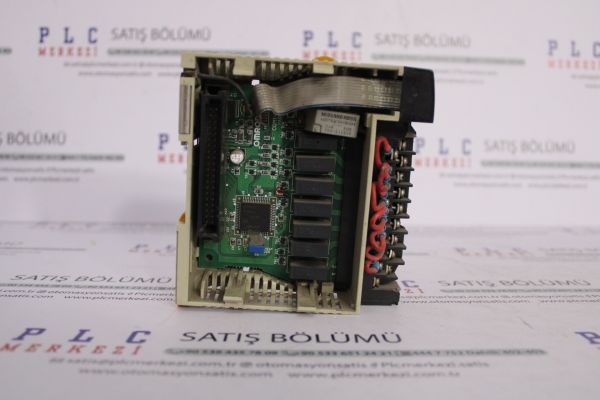 CQM1-OC221 OMRON OUTPUT MODULE 8 POINT 24V DC 2.EL