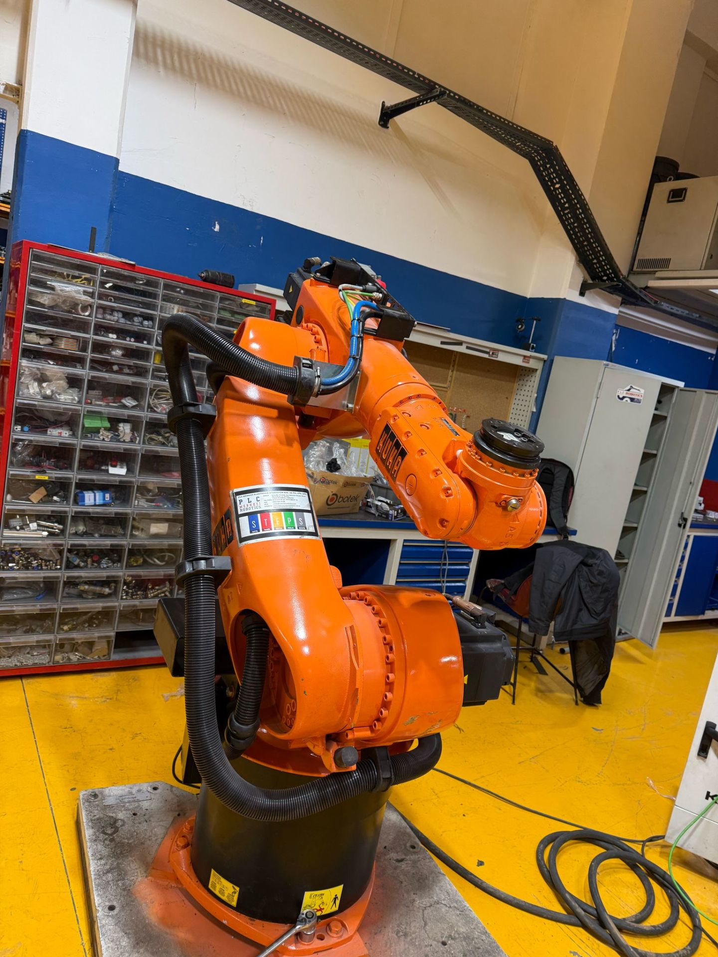 KUKA ROBOT KR 60 KRC4 2014 MODEL ROBOT