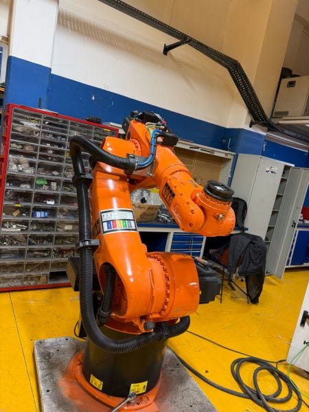 KUKA ROBOT KR 60 KRC4 2014 MODEL ROBOT