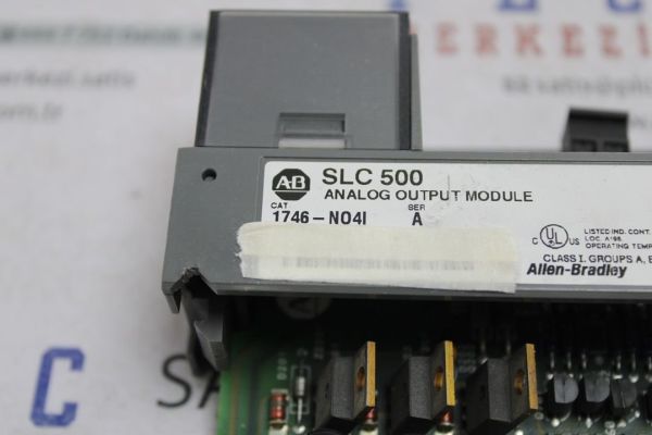 1746-NO4I ALLEN BRADLEY ANALOG OUTPUT  MODULE  4AO